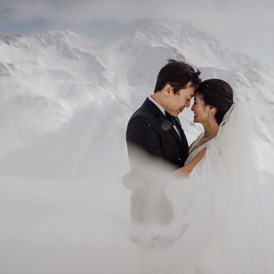 Hochzeitsfotograf: Winter Hochzeit in der Schweiz - Blitzkneisser
