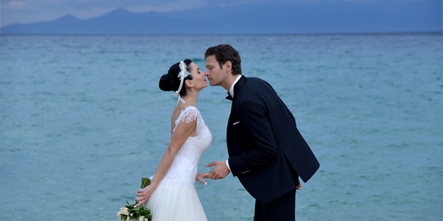 Hochzeitsfotos - Copyright und Rechte: Bilder auf Social Media erlaubt - Österreich - Maria Tsakiri Photography