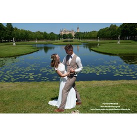 Hochzeitsfotograf: #brautpaarshooting#
#schloss schwerin#
#schlossgarten#
#kreuzkanal# - REINHARD BALZEREK