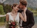 Hochzeitsfotograf: Freie Trauung am Almsee in der Grünau, Oberösterreich. - VAU.EM Love Stories