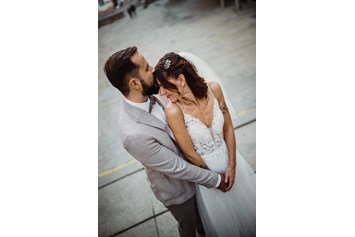 Hochzeitsfotograf: Süsses Afterweddingshooting im Herzen Wiens - Nani & Paul Photographie