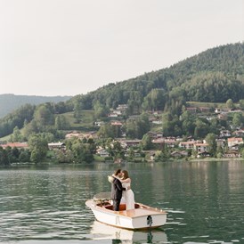 Hochzeitsfotograf: Hochzeit am wunderschönen Tegernsee / Deutschland - Melanie Nedelko - timeless storytelling