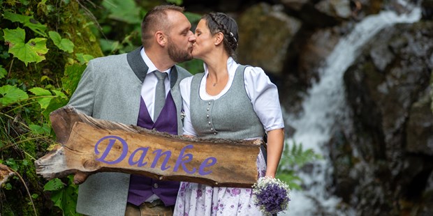 Hochzeitsfotos - Fotobox mit Zubehör - Wiesing (Wiesing) - Danijel Jovanovic Photography