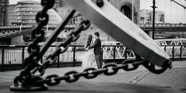 Hochzeitsfotos - Art des Shootings: Trash your Dress - Hörsching - Verlobungsshooting London 2017 / Engagementshooting
 - Weddingstyler