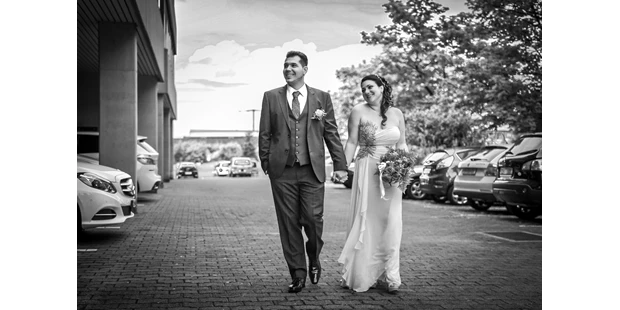 Hochzeitsfotos - Copyright und Rechte: Bilder auf Social Media erlaubt - Waldachtal - Betsch-art Hochzeitsfotografie