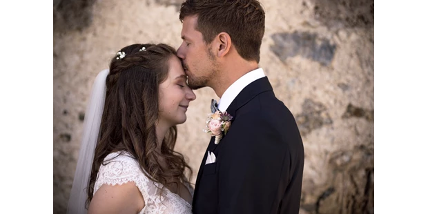 Hochzeitsfotos - Copyright und Rechte: Bilder auf Social Media erlaubt - PLZ 6708 (Österreich) - Cornelia Vinzens Hochzeitsfotografie