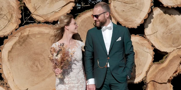 Hochzeitsfotos - Copyright und Rechte: Bilder auf Social Media erlaubt - Hofweiden - Sunny Wedding Film