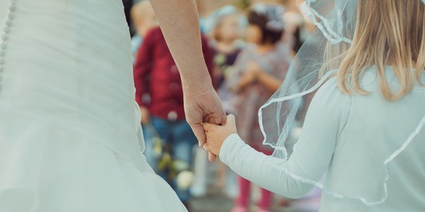 Hochzeitsfotos - Copyright und Rechte: Bilder auf Social Media erlaubt - Großweitzschen - Alexander Riss Hochzeitsfotograf