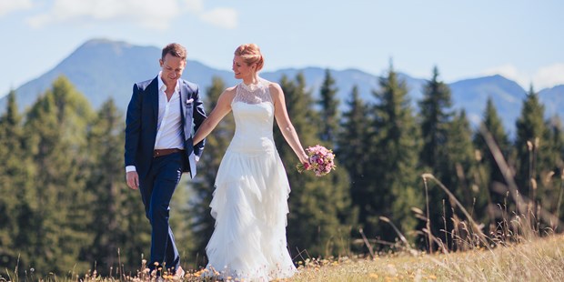 Hochzeitsfotos - Copyright und Rechte: Bilder auf Social Media erlaubt - Wieshöf - Caro & Renè (Flachau) - Jakob Lehner Photography