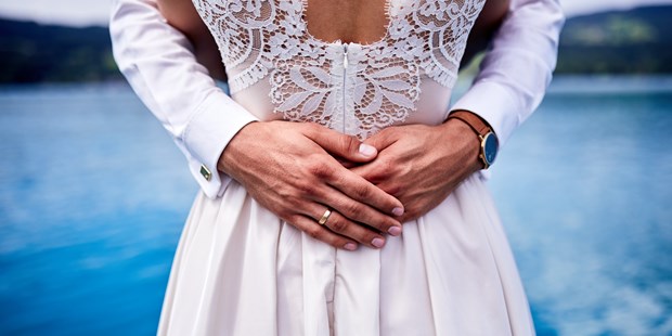 Hochzeitsfotos - Copyright und Rechte: Bilder auf Social Media erlaubt - Neißing - Jakob Lehner Photography