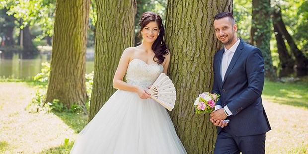 Hochzeitsfotos - Copyright und Rechte: Bilder auf Social Media erlaubt - Kasten bei Böheimkirchen - Marian Csano