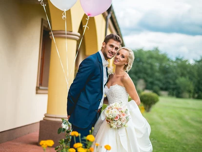 Hochzeitsfotos - Copyright und Rechte: Bilder auf Social Media erlaubt - Neuhof (Ottenschlag) - Marian Csano