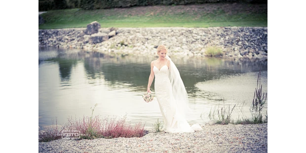 Hochzeitsfotos - Fotostudio - Sarning (Garsten) - Braut am Metzenhof - DieFotoFrau