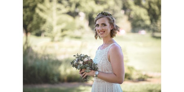 Hochzeitsfotos - Copyright und Rechte: Bilder auf Social Media erlaubt - Hausruck - Braut - DieFotoFrau