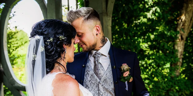 Hochzeitsfotos - Copyright und Rechte: Bilder auf Social Media erlaubt - Kirchlauter - Igor35
