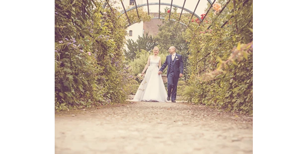 Hochzeitsfotos - Fotostudio - Ottenbach (Tumeltsham) - Hochzeitsbild - Photogenika Hochzeitsfotografen