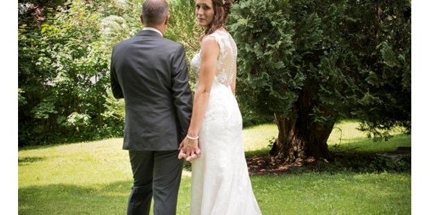 Hochzeitsfotos - Copyright und Rechte: Bilder auf Social Media erlaubt - PLZ 6600 (Österreich) - Josefine Ickert
