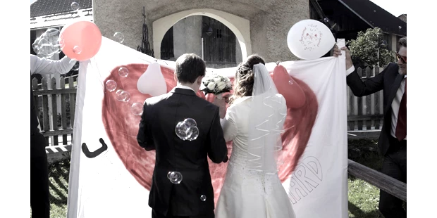 Hochzeitsfotos - Art des Shootings: After Wedding Shooting - Gschwandt (Gschwandt) - Hochzeitsfotograf Kärnten, Steiermark, Wien, Österreich - Nikolaus Neureiter Hochzeitsfotograf
