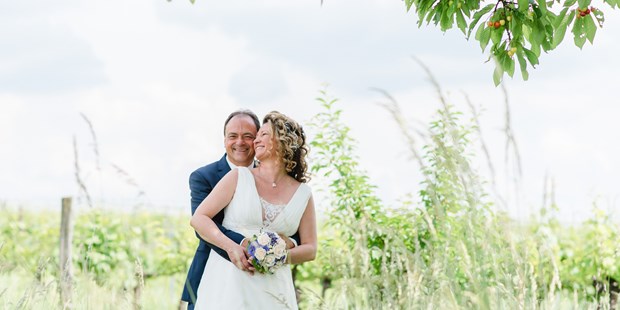 Hochzeitsfotos - Copyright und Rechte: Bilder auf Social Media erlaubt - Dürnsteiner Waldhütten - Memories & Emotions Photography