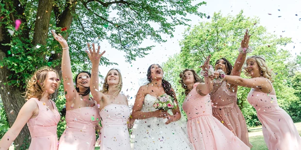Hochzeitsfotos - zweite Kamera - Sittenthal - Gruppenbild mit den Bridemaids - Dieter Hawlan