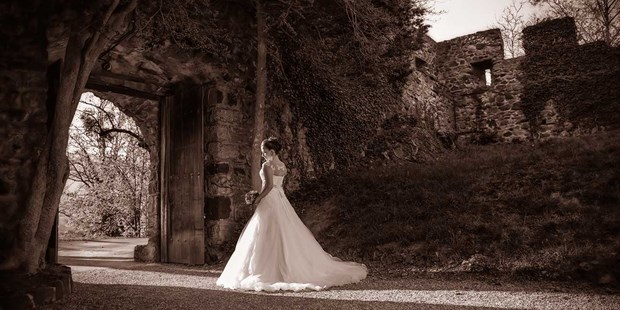 Hochzeitsfotos - Videografie buchbar - PLZ 87629 (Deutschland) - Schloss Werdenberg Ostschweiz - Art of Photography Monika Kessler