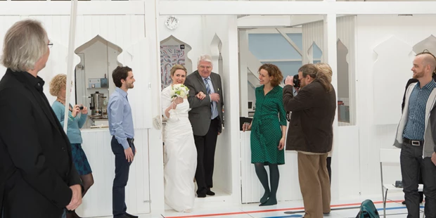 Hochzeitsfotos - Fotobox mit Zubehör - Molfsee - TolleHochzeitsfotos.de Jan-Timo Schaube