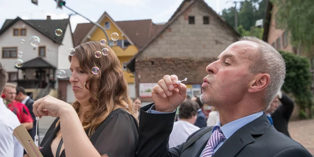 Hochzeitsfotos - Fotobox mit Zubehör - Loffenau - David Neubarth [Moments & Memories Hochzeitsfotografie]