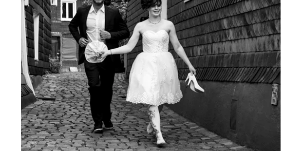 Hochzeitsfotos - Art des Shootings: Trash your Dress - Menden - Axel Wascher