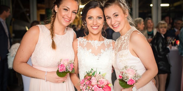 Hochzeitsfotos - Moosburg (Landkreis Biberach) - Bridesmaids und Braut - Monja Kantenwein