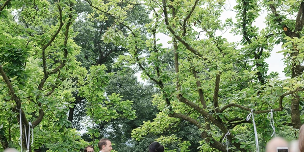 Hochzeitsfotos - Fotobox mit Zubehör - Waldeck (Landkreis Waldeck-Frankenberg) - Hochzeit im Botanischen Garten, Wuppertal. - René Warich Photography