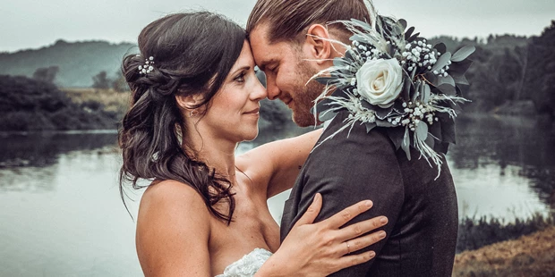 Hochzeitsfotos - Copyright und Rechte: keine Vervielfältigung erlaubt - Vetschau - Romantisches Vintage Brautpaarshooting am See - LM-Fotodesign