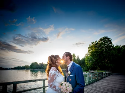 Hochzeitsfotos - Copyright und Rechte: Bilder auf Social Media erlaubt - Fürstenfeldbruck - Foto Girone