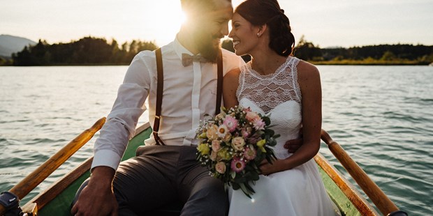 Hochzeitsfotos - Copyright und Rechte: Bilder auf Social Media erlaubt - Schloßau - Henry Welisch