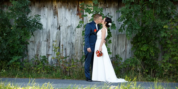 Hochzeitsfotos - Art des Shootings: Hochzeits Shooting - Limberg (Hinzenbach) - Viktoria & Manuel - Eva Frischling - Rookie Photography
