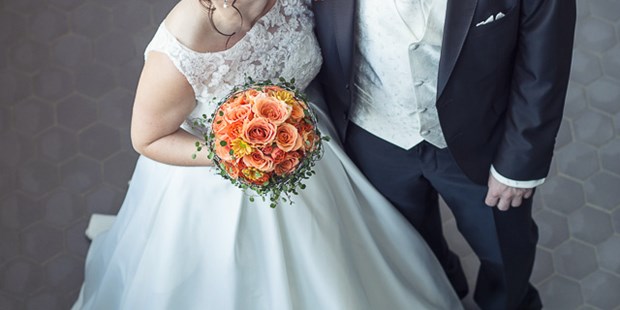 Hochzeitsfotos - Copyright und Rechte: Bilder auf Social Media erlaubt - Großrußbach - Flora Fellner Fotografie