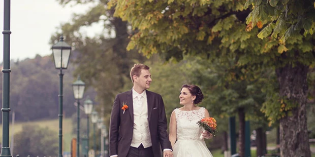 Hochzeitsfotos - Copyright und Rechte: Bilder auf Social Media erlaubt - Maria-Lanzendorf - Flora Fellner Fotografie