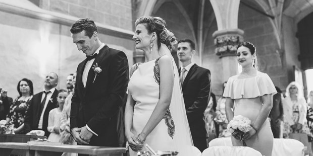 Hochzeitsfotos - Copyright und Rechte: Bilder auf Social Media erlaubt - Dürnsteiner Waldhütten - Monika Inczeova