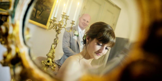 Hochzeitsfotos - Fotobox mit Zubehör - Kragelsdorf - Aleksander Regorsek - Destination wedding photographer