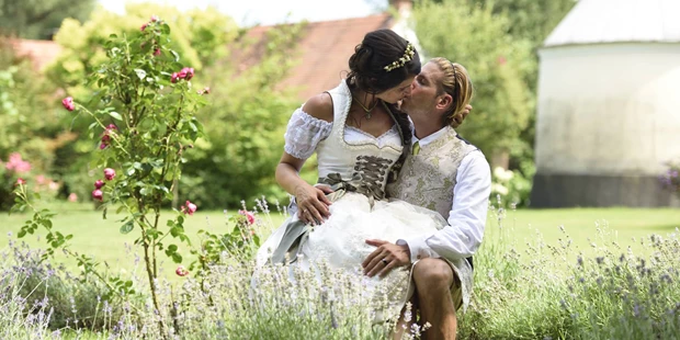 Hochzeitsfotos - Copyright und Rechte: Bilder auf Social Media erlaubt - Hattendorf - Hochzeitsfotograf Eibl