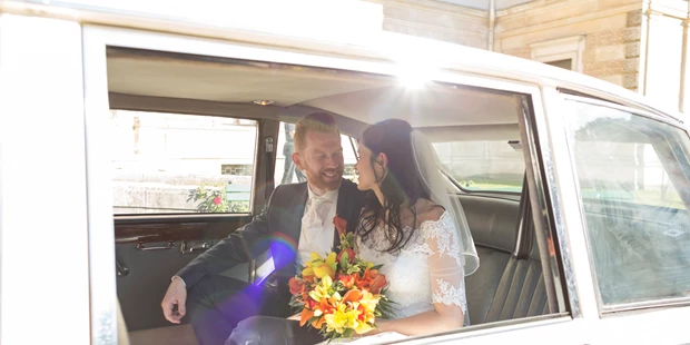 Hochzeitsfotos - Copyright und Rechte: Bilder auf Social Media erlaubt - Wallern an der Trattnach - Hochzeit Wien Hermesvilla - Veronika Phillipp
