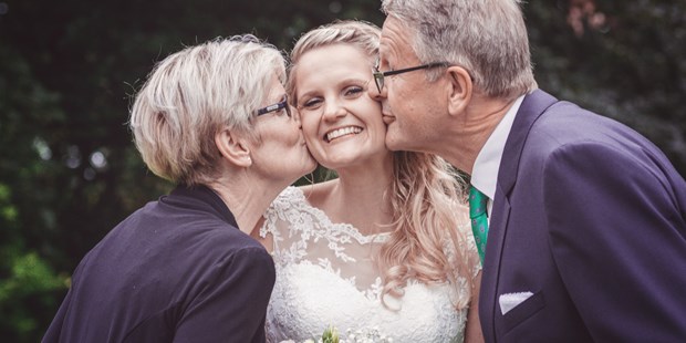 Hochzeitsfotos - Videografie buchbar - Hambühren - Annette & Johann, September 2017 - Yvonne Lindenbauer Fotografie