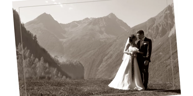 Hochzeitsfotos - Art des Shootings: 360-Grad-Fotografie - Nußdorf am Inn - Postkarte wie früher - Viktoria Gstrein | Black Tea Fotografie