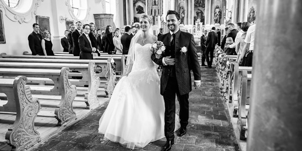 Hochzeitsfotos - Copyright und Rechte: Bilder auf Social Media erlaubt - PLZ 6708 (Österreich) - edelformat.studio