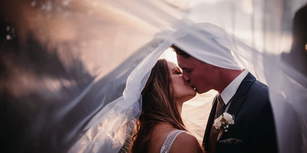 Hochzeitsfotos - Copyright und Rechte: Bilder auf Social Media erlaubt - Zell am See - Roman Huditsch Fotografie