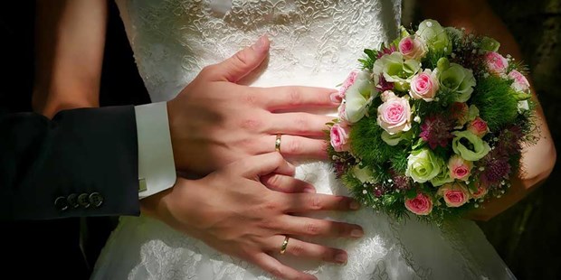 Hochzeitsfotos - Copyright und Rechte: Bilder auf Social Media erlaubt - PLZ 10315 (Deutschland) - Hochzeitsfotograf Leipzig - Hochzeitsfotograf-Leipzig.eu