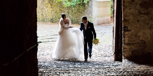Hochzeitsfotos - Art des Shootings: Fotostory - Mainhausen - Brautpaar-Shooting auf Schloss Braunfels - Marvin Glodek