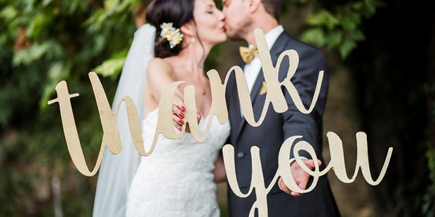 Hochzeitsfotos - Copyright und Rechte: Bilder auf Social Media erlaubt - Osburg - MIENOGRAPHIE