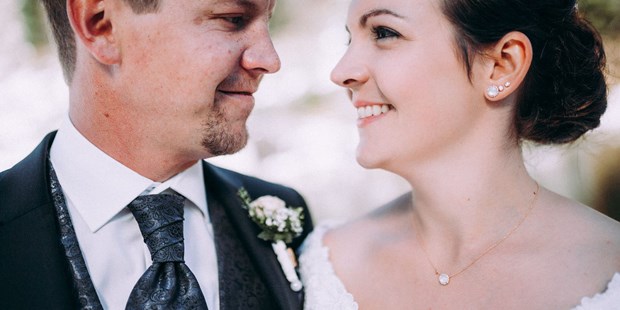 Hochzeitsfotos - Copyright und Rechte: Bilder auf Social Media erlaubt - TRAUMLICHT - Hochzeitsfotografie in Tirol
