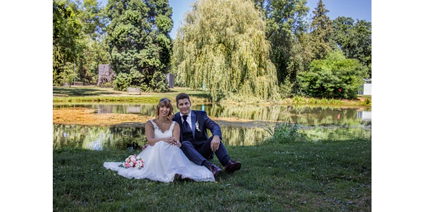 Hochzeitsfotos - Videografie buchbar - Hilden - im Park - Fotostudio Bremer