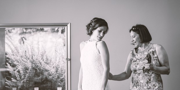 Hochzeitsfotos - Art des Shootings: Portrait Hochzeitsshooting - Donauraum - Die Mama wird's schon richten! - Ben & Mari - fotografieren Hochzeiten